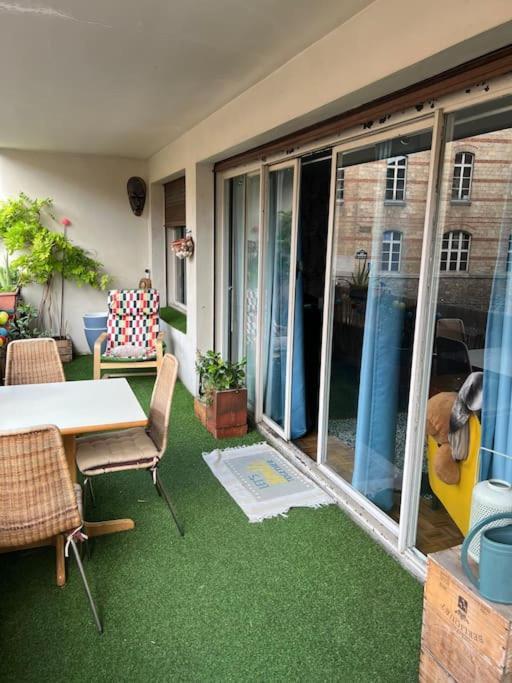 Grand Appartement Avec Balcon Et Parking Gratuit Sur Place París Exterior foto