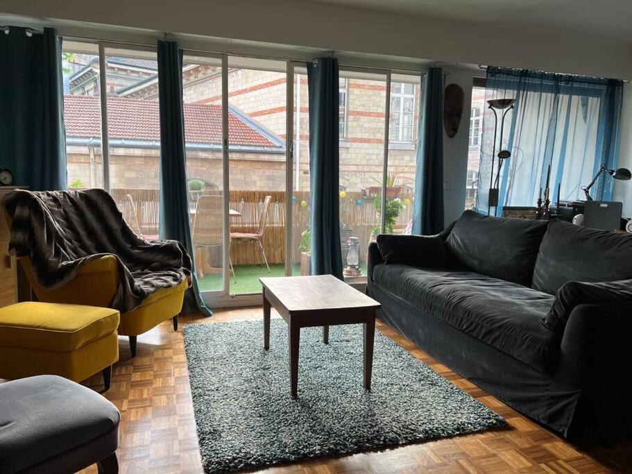 Grand Appartement Avec Balcon Et Parking Gratuit Sur Place París Exterior foto