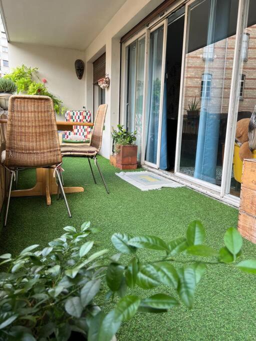 Grand Appartement Avec Balcon Et Parking Gratuit Sur Place París Exterior foto