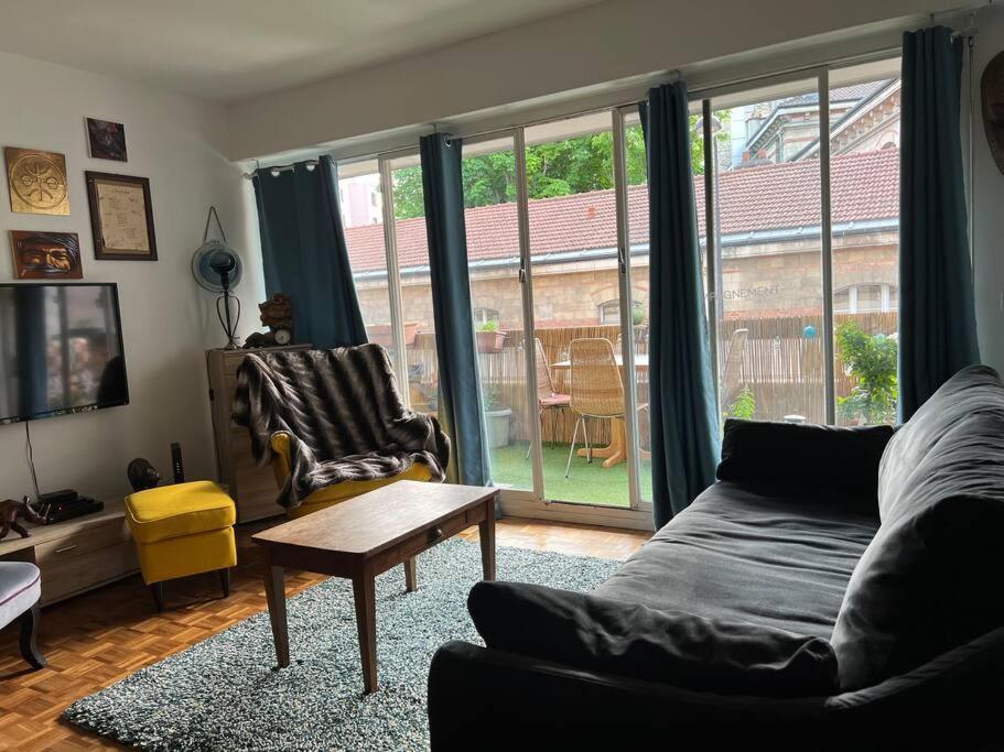 Grand Appartement Avec Balcon Et Parking Gratuit Sur Place París Exterior foto